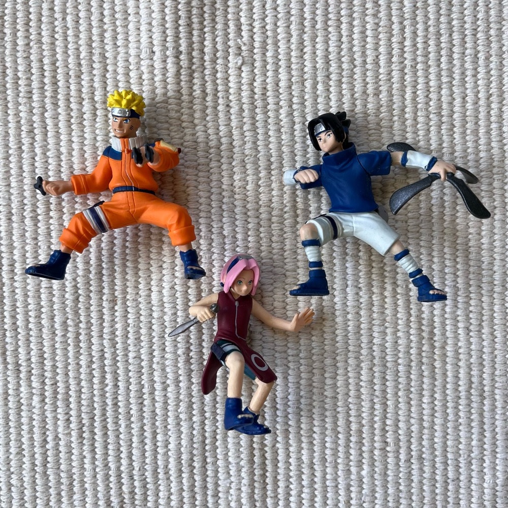 Vintage Naruto Sakura Sasuke Figure Set Mini Ninja Hidden Leaf Y2K Mattel 2007